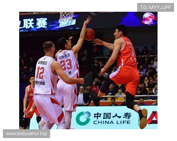 山东男篮南下广州补赛集结全力